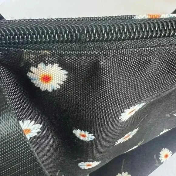 Alice+Olivia Daisy Print Duffle Bag Fabfitfun by Stacey Bendet - Picture 8 of 11